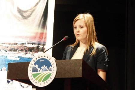 SAÜ'de 'Şiirler Türkçe Olsun' şiir okuma yarışması