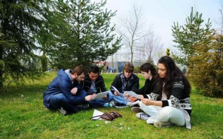 SAÜ'de yeni öğretim yılı yarın başlıyor