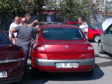 Savaş korkusu ve ÖTV zammı, otomobil piyasasını etkiledi (Özel)