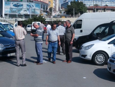 Savaş korkusu ve ÖTV zammı, otomobil piyasasını etkiledi (Özel)