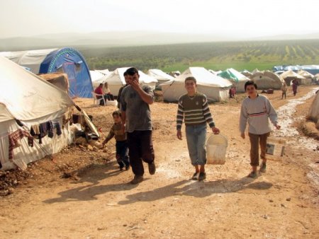 Savaş mağdurlarının Suriye'deki Atme Kampı'nda yaşam mücadelesi(Özel)