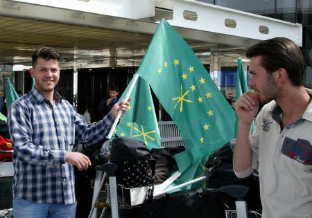 Savaş mağduru Çerkezlerin ilk kafilesi Türkiye’ye getirildi