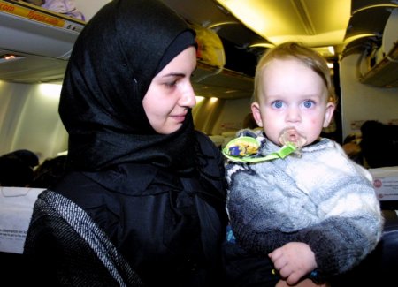 Savaş mağduru Çerkezlerin ilk kafilesi Türkiye’ye getirildi