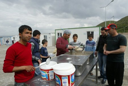 Savaştan kaçan Çerkezler Nizip’teki kampa yerleşti