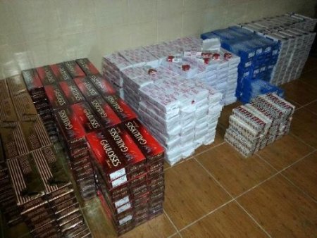Savaştan kaçan Suriyeli 9 bin 500 paket sigara ile yakalandı