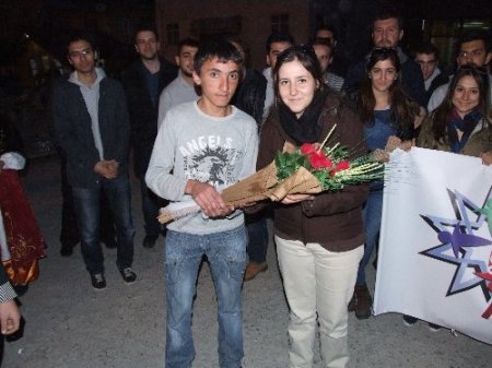 Şavşatlı minik öğrenciler üniversiteli ağabeyleri ile buluştu