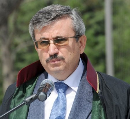 'Savunma mesleği zor bir süreçten geçiyor'