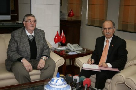 Şaylı Ailesinden Dünya Kadınlar Günü'nde Bursa'ya Kız Meslek Lisesi