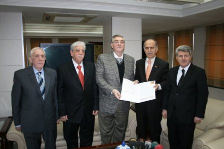 Şaylı Ailesinden Dünya Kadınlar Günü'nde Bursa'ya Kız Meslek Lisesi