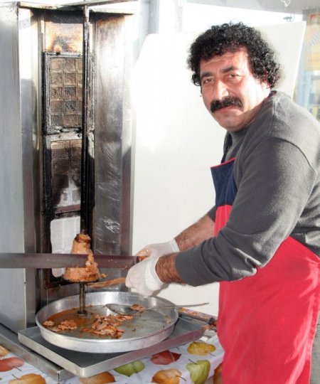 Sazan balığının tatlısı ve dönerini yaptılar