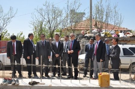 Sazlıca'ya yapılacak yeni okulun temeli atıldı