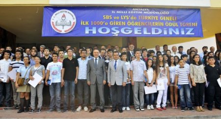 SBS ve LYS'de ilk bine giren öğrenciler ödülendirildi