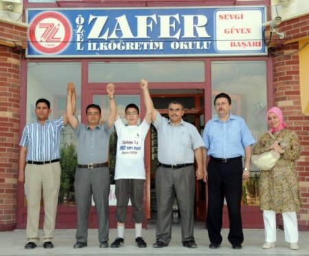 Sbs'de Kocatepe Dershanesi 4, Zafer İlköğretim Okulu 1 Türkiye Birincisi Çıkardı