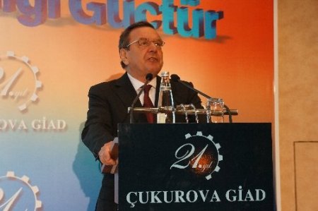 Schröder: Çözüm sürecinde hükümet kanadında büyük bir cesaret görüyorum