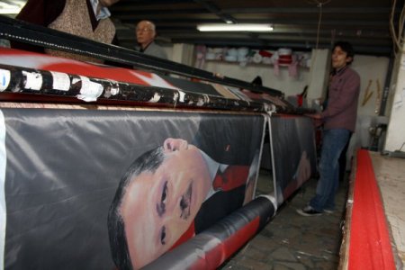 Seçim Yarışı Bayrakçılara Yaradı