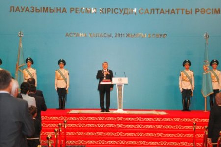 Seçimde Zaferle Çıkan Nazarbayev Yemin Etti