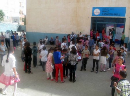 SEDER'in ücretsiz dershanesine yoğun ilgi