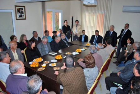 Seferihisar'ın Mavi Bayrak'lı mandalina bahçesi sahipleri sertifika aldı