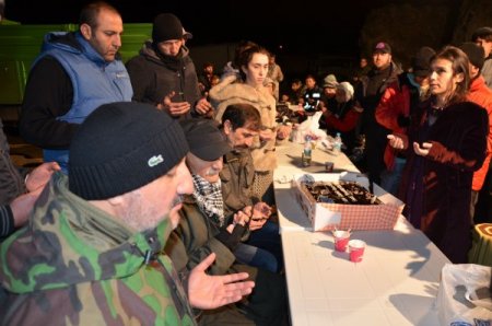 Şefkat Tepe oyuncuları kandili sette kutladı