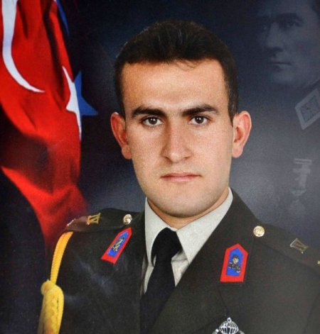 Şehidin Annesi Elmas Bek