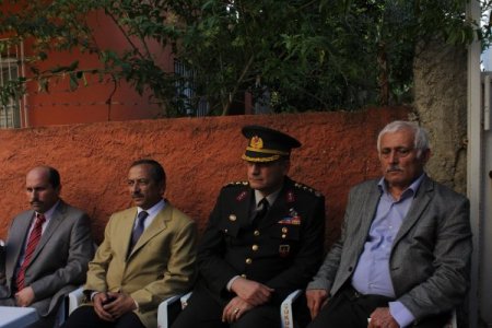 Şehidin babası: Terörün temelinde cehalet vardır, bu pis oyun bitmelidir