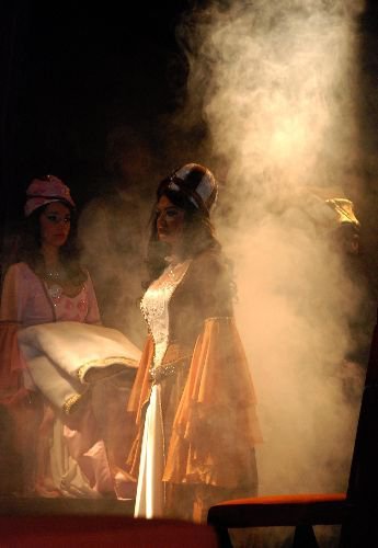 Şehir Tiyatrolarının Buluşmasında Deli İbrahim'le Sahne Açıldı