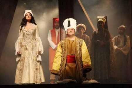 Şehir Tiyatrosu Sezonu 'deli İbrahim' Oyunuyla Açtı