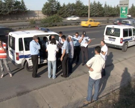 Şehirlerarası otobüsde bomba araması (Özel)