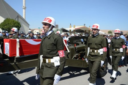 Şehit Ahmet Bozkurt, son yolculuğuna uğurlandı