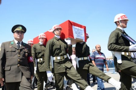 Şehit Ahmet Bozkurt, son yolculuğuna uğurlandı