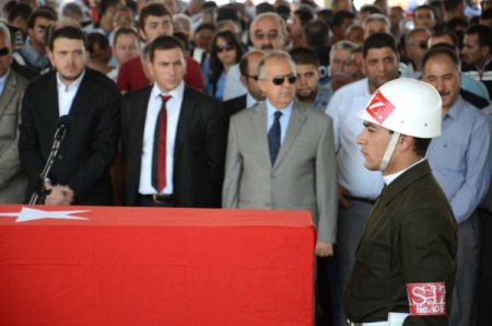 Şehit Ahmet Bozkurt, son yolculuğuna uğurlandı