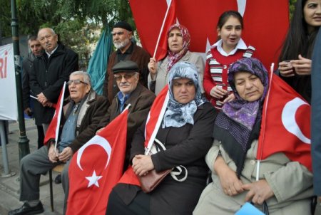 Şehit aileleri 'idama evet' kampanyası başlattı