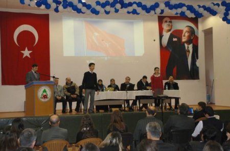 Şehit aileleri ve gaziler, öğrencilerle buluştu