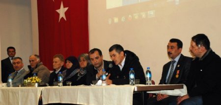Şehit aileleri ve gaziler, öğrencilerle buluştu