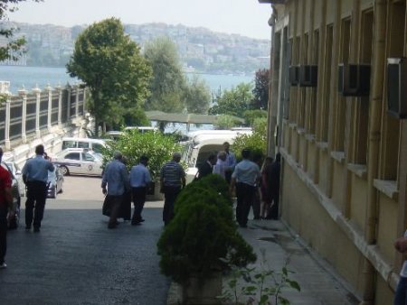 Şehit Ailelerinden Pkk Baskınlarına İlişkin Suç Duyurusu