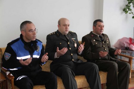 Şehit ailelerine ziyaret