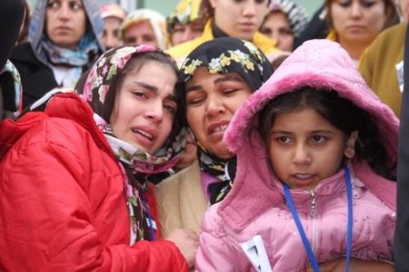 Şehit Anası Lastik Ayakkabı İle Oğlunu Uğurladı