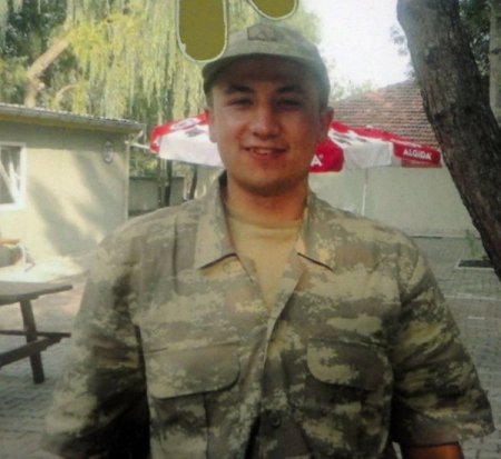 Şehit annesi, oğlunun kokusunu alabilmek için odasından çıkmıyor