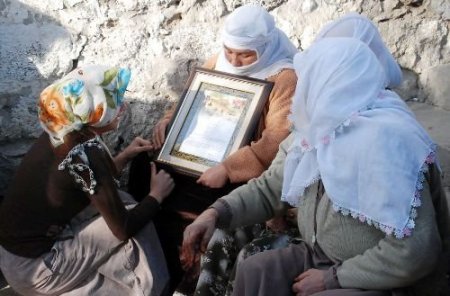 Şehit Annesi, Validen Oğlu Adına Okul Yaptırılmasını İstedi