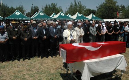 Şehit Annesi: Ağlamam, Düşmanları Sevimdirmem