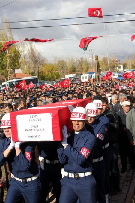 Şehit annesi: Bize çok emeğin geçti, hakkını helal et yavrum