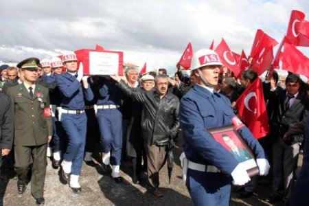 Şehit annesi: Bize çok emeğin geçti, hakkını helal et yavrum
