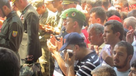 Şehit Annesi: Oğlum Bizden Önce Cennete Gitti, Bizi De Cennete Götürecek