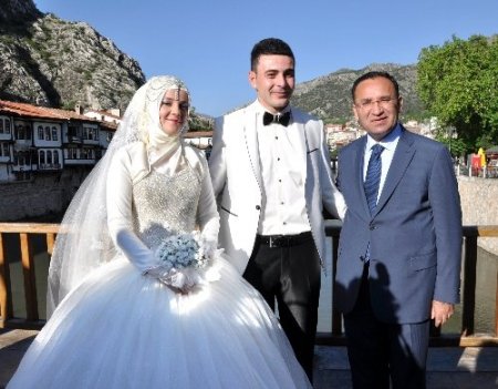 Şehit annesinden Bozdağ’a: O adamı televizyona çıkarmayın