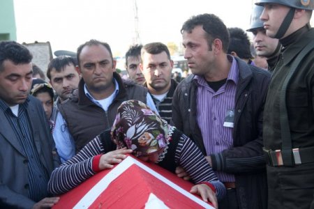 Şehit Annesinin Feryadı: Oğlumu Kaşından Vurmuşlar