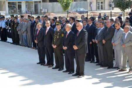 Şehit annesinin okuduğu şiir duygulandırdı