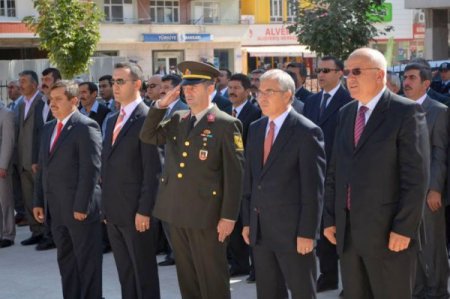 Şehit annesinin okuduğu şiir duygulandırdı