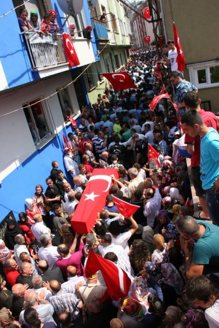 Şehit Asker Erosmanoğlu, Baba Evine Son Kez Getirildi