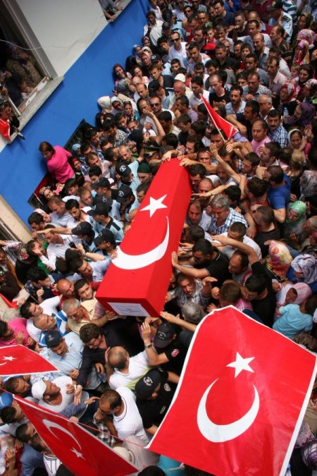 Şehit Asker Erosmanoğlu, Baba Evine Son Kez Getirildi