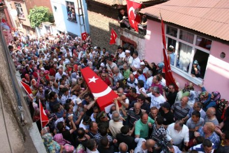 Şehit Asker Erosmanoğlu, Baba Evine Son Kez Getirildi